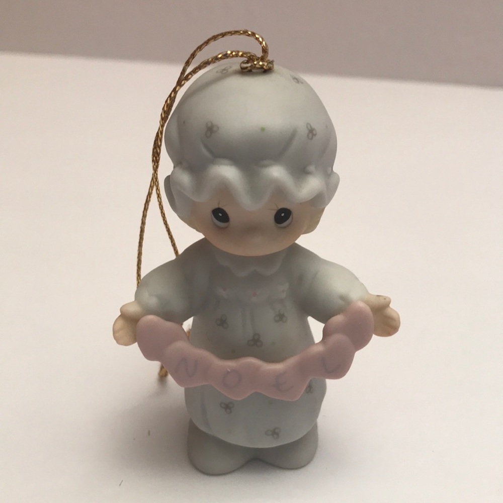Vintage Hallmark Precious Moments - Noel